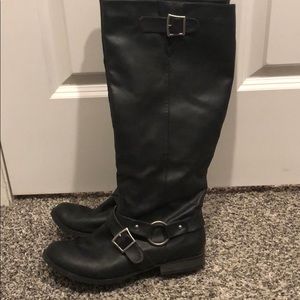 Tall black boots moto style / Harley Davidson type